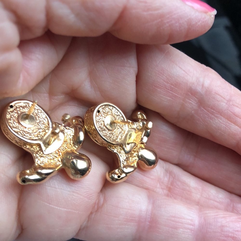 Pair of Italian 14kt hollow yellow gold and amethyst earrings…..no backs - Picture 10 of 11